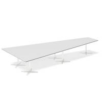 Office konferencebord trapezformet 500x236,5cm lys gr&aring; med hvidt stel