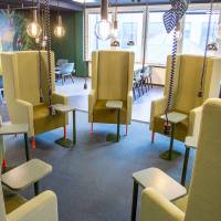 Laptopbord Xakt i massiv eg med sort stel 