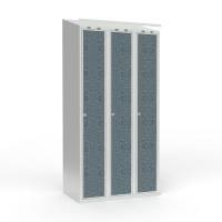 Skoleskab 90x55x190cm, skråt tag, sorte døre med greb til hængelås