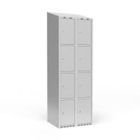 Garderobeskab 2x300mm med skråt tag, 4 rum i højden med lys grå døre og cylinderlåse