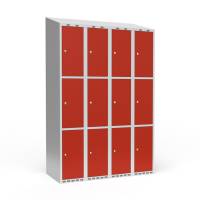 Garderobeskab 4x300mm med skråt tag, 3 rum i højden med røde døre og cylinderlåse