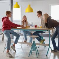 Atlas cafébord 180x90cm i eg højtrykslaminat med grønt stel, højde 72cm