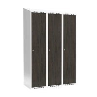 Garderobeskab 3x400mm med skråt tag, døre i nocturne wood med cylinderlåse