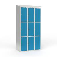 Skoleskab i stål med 9 rum, skråt tag og hængelås 90x55x190cm lys blå