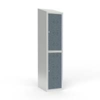 Skoleskab 40x55x190cm, 2 rum, skråt tag, sorte døre, cylinderlåse