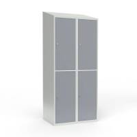 Skoleskab i st&aring;l med 4 rum, skr&aring;t tag og h&aelig;ngel&aring;s 80x55x190cm gr&aring;