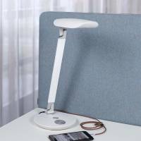 LED bordlampe Funkia med touchbetjening og USB-porte, hvid