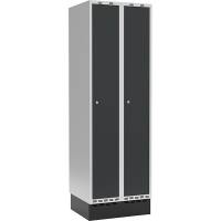 Garderobeskab med cylinderl&aring;s og sokkel 2x300mm antracit