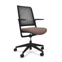 Kontorstol WithMe med tekstil s&aelig;de og understel i sort 