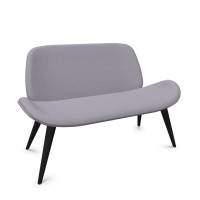 Tilkka 4L lounge sofa i m&oslash;rk gr&aring;t stof med ben i sortbejdset massiv b&oslash;g  