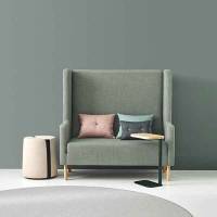 Sofa Air 2-personers med h&oslash;j ryg og sider, ben i massiv ask