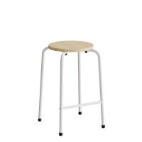 David taburet med massiv birk s&aelig;de og hvidt stel