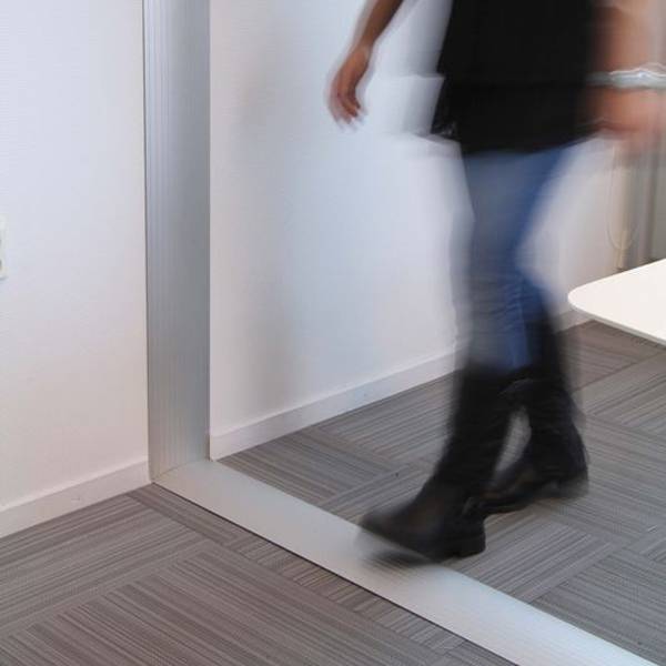 Kabelskjuler til gulv og v&aelig;g 80cm i aluminium 