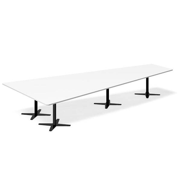 Office konferencebord trapezformet 440x217,5cm hvid med sort stel