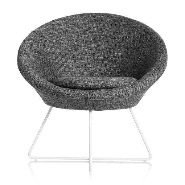 Paris loungestol med hvide ben og grå stof