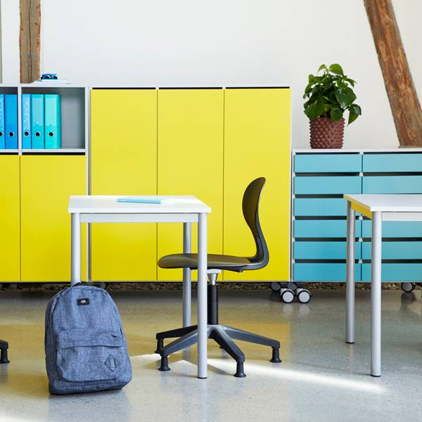 Office skrivebord 70x60cmm h&oslash;jde 72cm birk laminat, alugr&aring;t stel