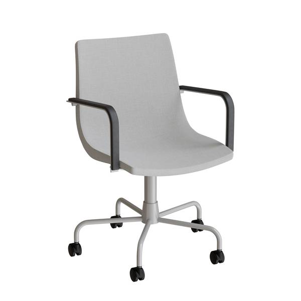 Konferencestol med armlæn i lys grå tekstil, alugråt drejeligt stel og hjul