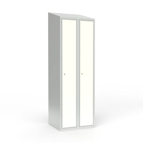 Skoleskab 60x55x190cm, skråt tag, hvide døre med cylinderlåse