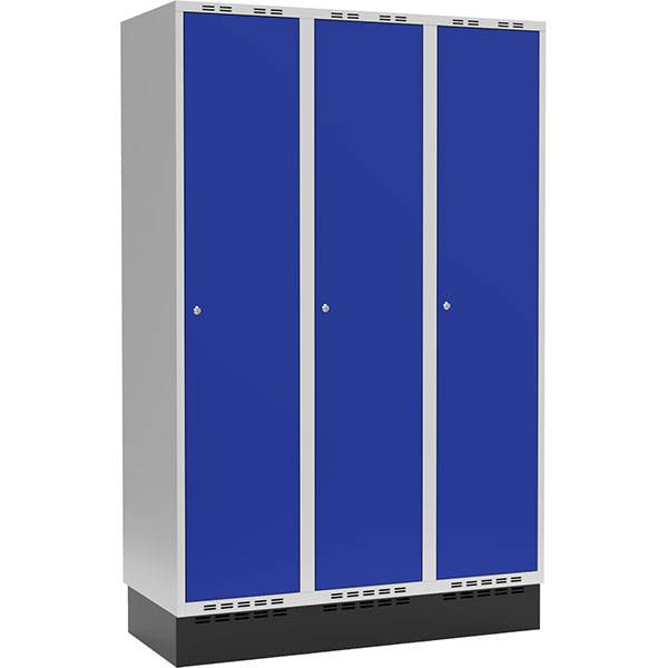 Garderobeskab 3x400mm med sokkel, 1 rum i højden med blå døre og cylinderlåse