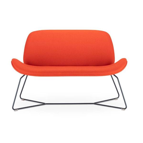 Tilkka ROD lounge sofa i mørk gråt stof med sort stel