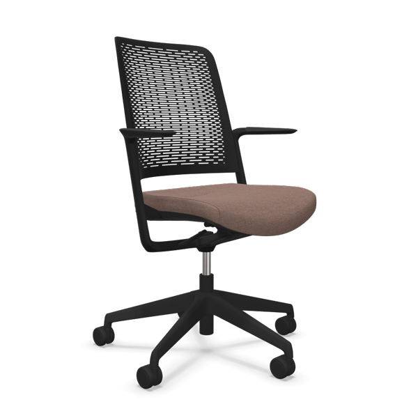 Kontorstol WithMe med tekstil s&aelig;de og understel i sort 