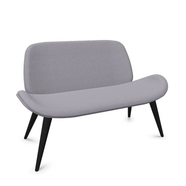 Tilkka 4L lounge sofa i mørk gråt stof med ben i sortbejdset massiv bøg