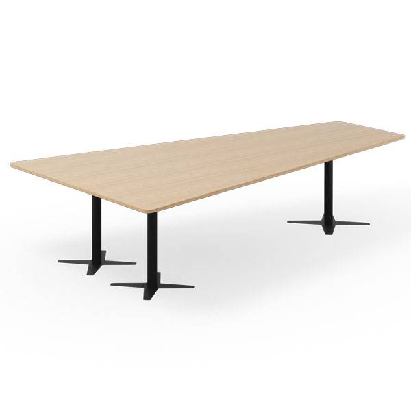 Office konferencebord trapezformet 320x180cm eg p&aring; sort stel