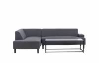 Mecka lounges&aelig;t med hj&oslash;rnesofa og bord gr&aring;