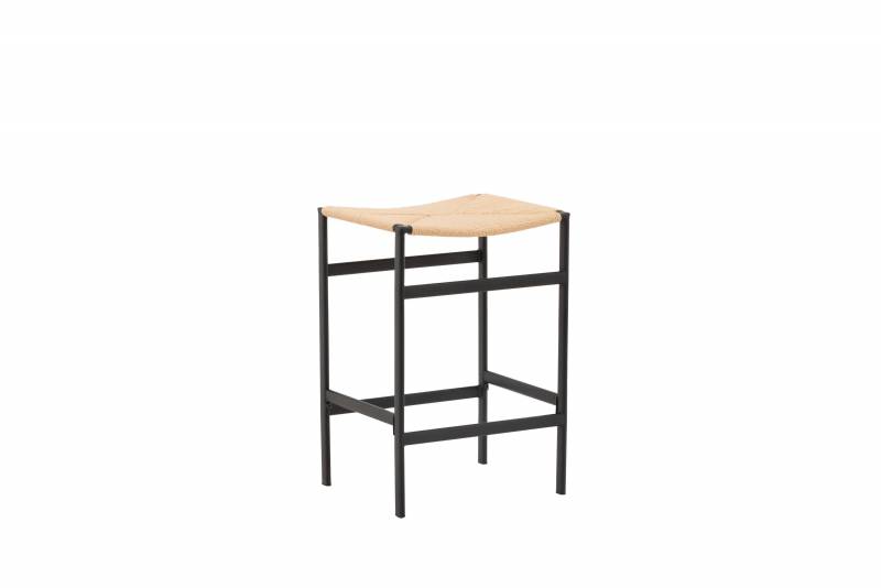Polly barstol 66 cm i naturfarvet rattan og sorte st&aring;lben